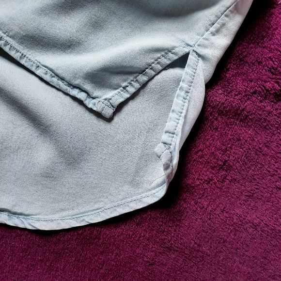 Thread & Supply L Chambray Slouchy Button Down Top - Picture 6 of 8